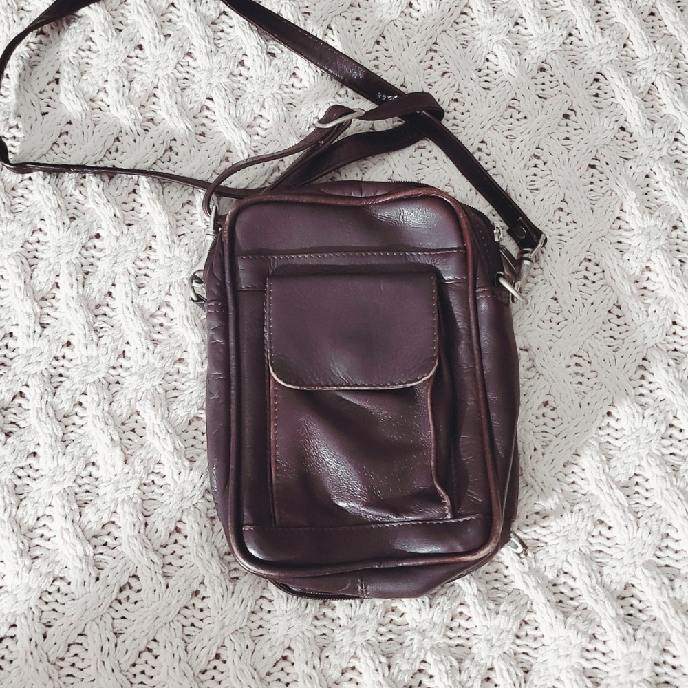 Cherrywood Brown Leather Crossbody Cardholder Travel Bag